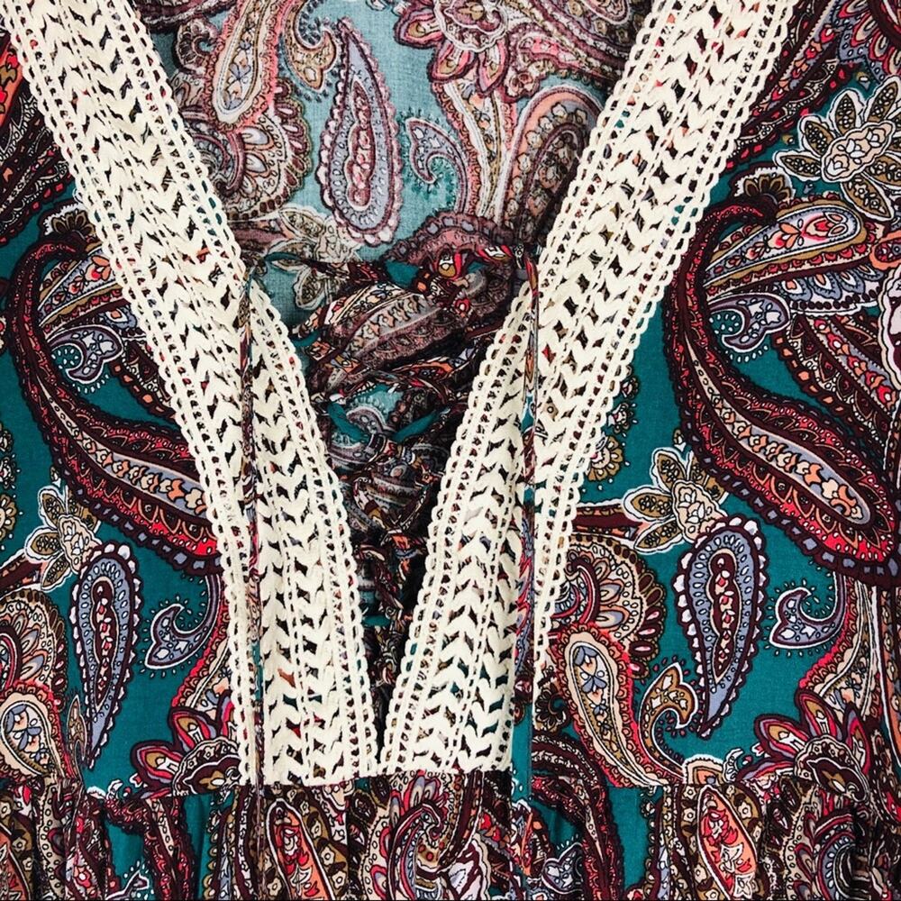 Umgee green paisley embroidered bell sleeve top large - Picture 8 of 11